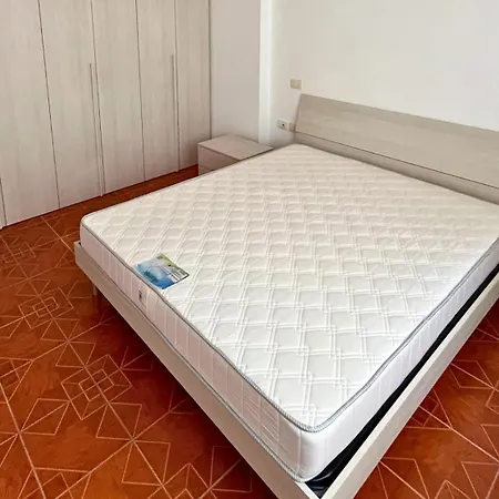 Star House 11 Apartament Wlora